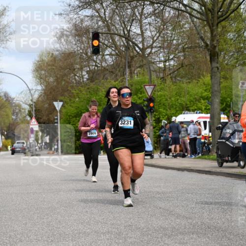 12.04.2026 - 45. Internationalen Wilhelmsburger Insellauf J. Mangold http://msf.ph/oto/9519758 12.04.2026 13:32:08 Ziel 2792, 3632, 3628, 2587, 2339, 4462, 4065, 3231, 2397, 3684, 2909 meine-sportfotos.de