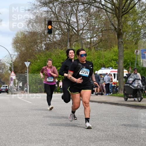 12.04.2026 - 45. Internationalen Wilhelmsburger Insellauf J. Mangold http://msf.ph/oto/9519761 12.04.2026 13:32:08 Ziel 2792, 3632, 3628, 2587, 2339, 4462, 4065, 3231, 2397, 3684, 2909 meine-sportfotos.de