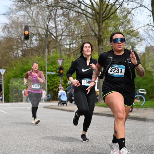 12.04.2026 - 45. Internationalen Wilhelmsburger Insellauf J. Mangold http://msf.ph/oto/9519770 12.04.2026 13:32:09 Ziel 2792, 3632, 3628, 2587, 2339, 4462, 4065, 3231, 3231, 2397, 3684, 2909 meine-sportfotos.de