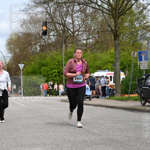12.04.2026 - 45. Internationalen Wilhelmsburger Insellauf J. Mangold http://msf.ph/oto/9519779 12.04.2026 13:32:10 Ziel 2792, 3632, 3628, 2587, 2339, 4462, 4065, 3231, 2397, 3684, 2909 meine-sportfotos.de