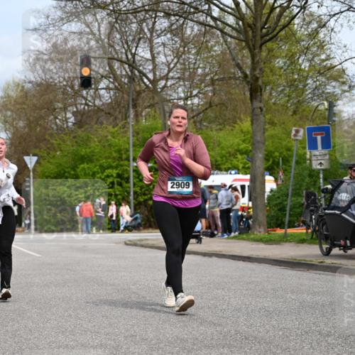 12.04.2026 - 45. Internationalen Wilhelmsburger Insellauf J. Mangold http://msf.ph/oto/9519782 12.04.2026 13:32:10 Ziel 2792, 3632, 3628, 2587, 2339, 4462, 4065, 3231, 2397, 3684, 2909 meine-sportfotos.de