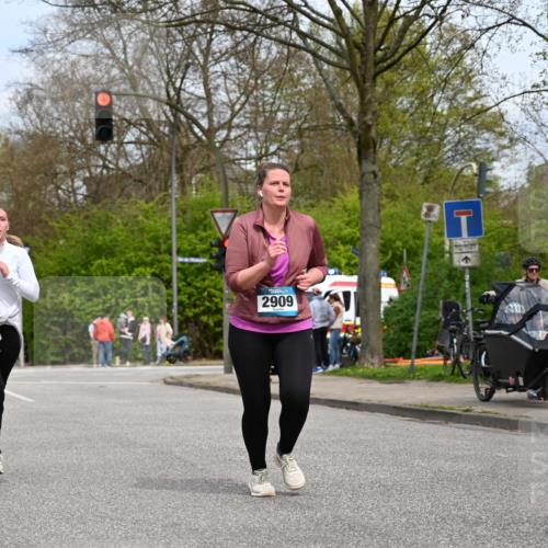 12.04.2026 - 45. Internationalen Wilhelmsburger Insellauf J. Mangold http://msf.ph/oto/9519785 12.04.2026 13:32:10 Ziel 2792, 3632, 3628, 2587, 2339, 4462, 4065, 3231, 2397, 3684, 2909 meine-sportfotos.de