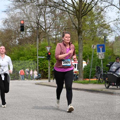 12.04.2026 - 45. Internationalen Wilhelmsburger Insellauf J. Mangold http://msf.ph/oto/9519787 12.04.2026 13:32:10 Ziel 2792, 3632, 3628, 2587, 2339, 4462, 4065, 3231, 2397, 3684, 2909 meine-sportfotos.de
