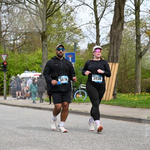 12.04.2026 - 45. Internationalen Wilhelmsburger Insellauf J. Mangold http://msf.ph/oto/9519800 12.04.2026 13:32:32 Ziel 4065, 3231, 2397, 3684, 2909, 3836, 5224 meine-sportfotos.de