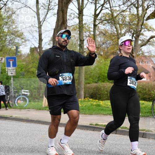 12.04.2026 - 45. Internationalen Wilhelmsburger Insellauf J. Mangold http://msf.ph/oto/9519814 12.04.2026 13:32:33 Ziel 3231, 2397, 3684, 2909, 3836, 5224, 5224, 3980 meine-sportfotos.de
