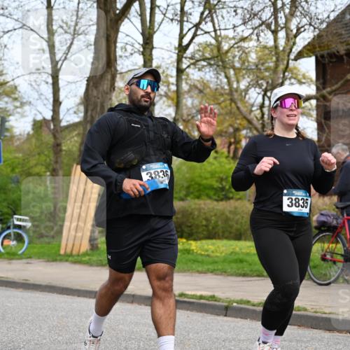 12.04.2026 - 45. Internationalen Wilhelmsburger Insellauf J. Mangold http://msf.ph/oto/9519816 12.04.2026 13:32:33 Ziel 3231, 2397, 3684, 2909, 3836, 5224, 5224, 3980 meine-sportfotos.de