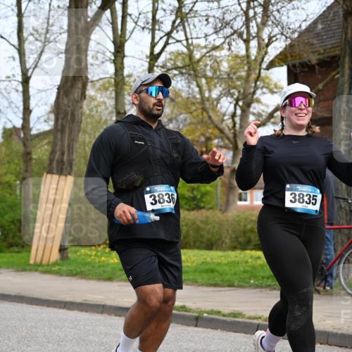 12.04.2026 - 45. Internationalen Wilhelmsburger Insellauf J. Mangold http://msf.ph/oto/9519818 12.04.2026 13:32:34 Ziel 3231, 2397, 3684, 2909, 3836, 5224, 3980 meine-sportfotos.de