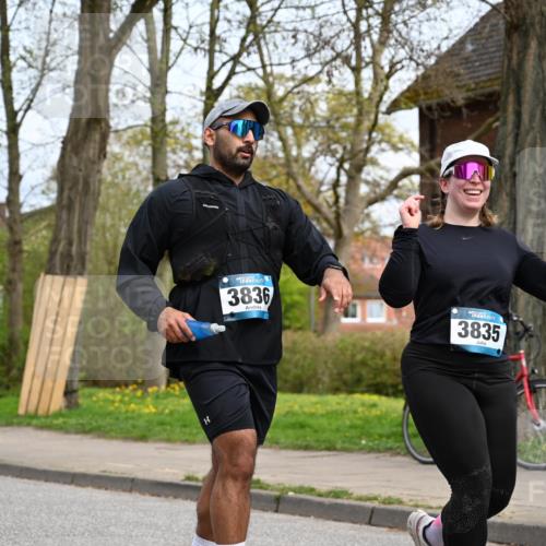 12.04.2026 - 45. Internationalen Wilhelmsburger Insellauf J. Mangold http://msf.ph/oto/9519819 12.04.2026 13:32:34 Ziel 3231, 2397, 3684, 2909, 3836, 5224, 3980 meine-sportfotos.de