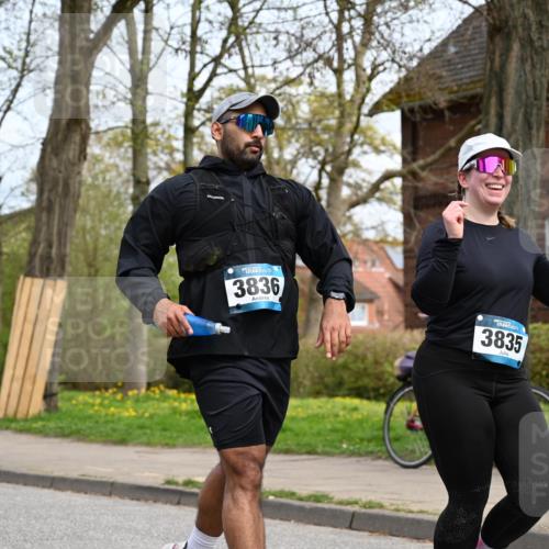 12.04.2026 - 45. Internationalen Wilhelmsburger Insellauf J. Mangold http://msf.ph/oto/9519820 12.04.2026 13:32:34 Ziel 3231, 2397, 3684, 2909, 3836, 5224, 3980 meine-sportfotos.de