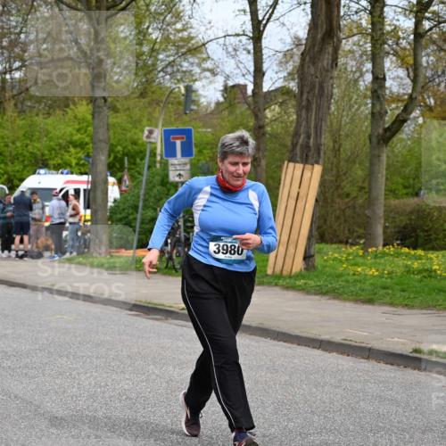12.04.2026 - 45. Internationalen Wilhelmsburger Insellauf J. Mangold http://msf.ph/oto/9519824 12.04.2026 13:32:44 Ziel 3836, 5224, 3980, 5715 meine-sportfotos.de