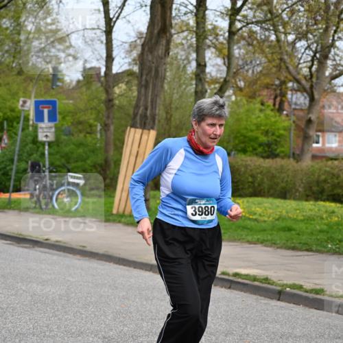 12.04.2026 - 45. Internationalen Wilhelmsburger Insellauf J. Mangold http://msf.ph/oto/9519828 12.04.2026 13:32:45 Ziel 3836, 5224, 5224, 3980, 3980, 5715 meine-sportfotos.de
