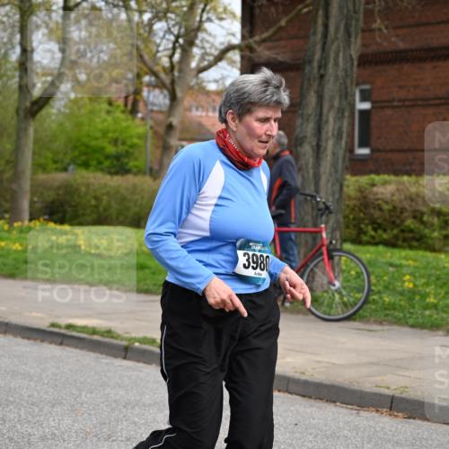 12.04.2026 - 45. Internationalen Wilhelmsburger Insellauf J. Mangold http://msf.ph/oto/9519832 12.04.2026 13:32:45 Ziel 3836, 5224, 5224, 3980, 3980, 5715 meine-sportfotos.de