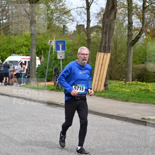 12.04.2026 - 45. Internationalen Wilhelmsburger Insellauf J. Mangold http://msf.ph/oto/9519840 12.04.2026 13:32:52 Ziel 3836, 5224, 3980, 5715, 3530 meine-sportfotos.de