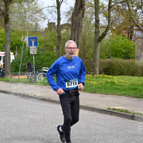 12.04.2026 - 45. Internationalen Wilhelmsburger Insellauf J. Mangold http://msf.ph/oto/9519844 12.04.2026 13:32:52 Ziel 3836, 5224, 3980, 5715, 3530 meine-sportfotos.de