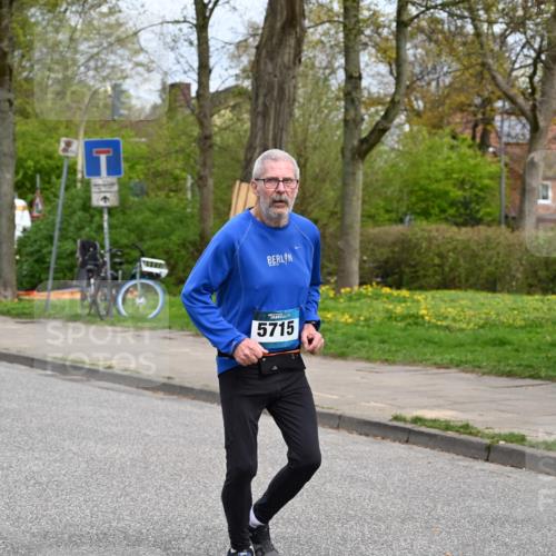 12.04.2026 - 45. Internationalen Wilhelmsburger Insellauf J. Mangold http://msf.ph/oto/9519845 12.04.2026 13:32:52 Ziel 3836, 5224, 3980, 5715, 3530 meine-sportfotos.de