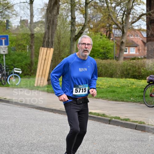 12.04.2026 - 45. Internationalen Wilhelmsburger Insellauf J. Mangold http://msf.ph/oto/9519849 12.04.2026 13:32:53 Ziel 3836, 5224, 3980, 5715, 3530 meine-sportfotos.de