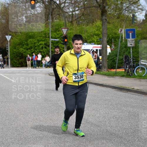 12.04.2026 - 45. Internationalen Wilhelmsburger Insellauf J. Mangold http://msf.ph/oto/9519852 12.04.2026 13:32:55 Ziel 3836, 5224, 3980, 5715, 3530 meine-sportfotos.de