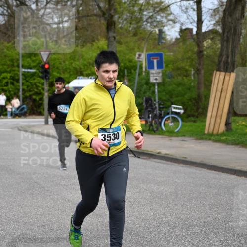 12.04.2026 - 45. Internationalen Wilhelmsburger Insellauf J. Mangold http://msf.ph/oto/9519859 12.04.2026 13:32:56 Ziel 3836, 5224, 3980, 5715, 3530 meine-sportfotos.de