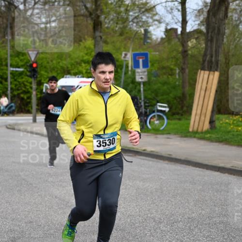 12.04.2026 - 45. Internationalen Wilhelmsburger Insellauf J. Mangold http://msf.ph/oto/9519860 12.04.2026 13:32:56 Ziel 3836, 5224, 3980, 5715, 3530 meine-sportfotos.de