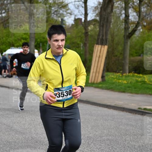 12.04.2026 - 45. Internationalen Wilhelmsburger Insellauf J. Mangold http://msf.ph/oto/9519865 12.04.2026 13:32:56 Ziel 3836, 5224, 3980, 5715, 3530 meine-sportfotos.de
