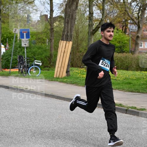 12.04.2026 - 45. Internationalen Wilhelmsburger Insellauf J. Mangold http://msf.ph/oto/9519866 12.04.2026 13:32:57 Ziel 3836, 5224, 3980, 3980, 5715, 3530 meine-sportfotos.de