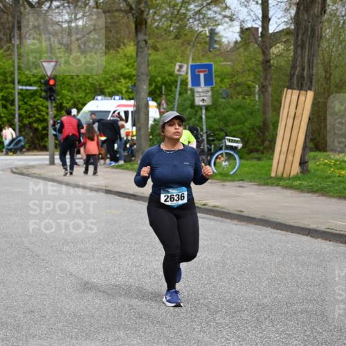 12.04.2026 - 45. Internationalen Wilhelmsburger Insellauf J. Mangold http://msf.ph/oto/9519879 12.04.2026 13:33:23 Ziel 5715, 3530, 2636 meine-sportfotos.de