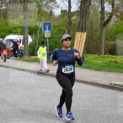 12.04.2026 - 45. Internationalen Wilhelmsburger Insellauf J. Mangold http://msf.ph/oto/9519882 12.04.2026 13:33:24 Ziel 5715, 3530, 2636 meine-sportfotos.de