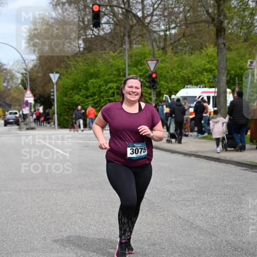 12.04.2026 - 45. Internationalen Wilhelmsburger Insellauf J. Mangold http://msf.ph/oto/9519909 12.04.2026 13:34:05 Ziel 3409, 3075 meine-sportfotos.de