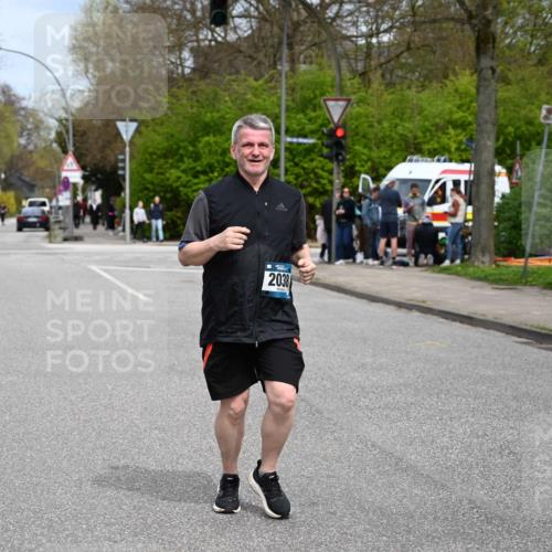 12.04.2026 - 45. Internationalen Wilhelmsburger Insellauf J. Mangold http://msf.ph/oto/9519931 12.04.2026 13:34:34 Ziel 3075, 2038 meine-sportfotos.de