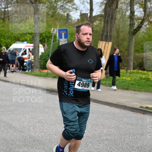 12.04.2026 - 45. Internationalen Wilhelmsburger Insellauf J. Mangold http://msf.ph/oto/9519959 12.04.2026 13:35:03 Ziel 2038, 4988, 4989, 3282, 4113 meine-sportfotos.de