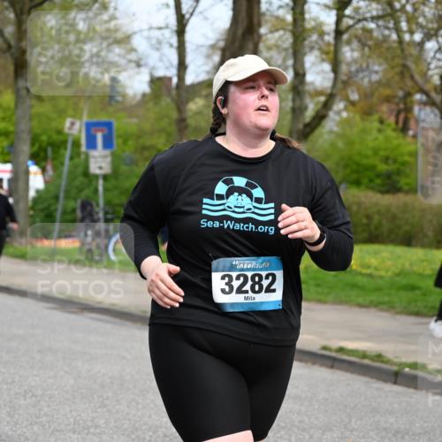12.04.2026 - 45. Internationalen Wilhelmsburger Insellauf J. Mangold http://msf.ph/oto/9519978 12.04.2026 13:35:07 Ziel 2038, 4988, 4989, 3282, 4113 meine-sportfotos.de