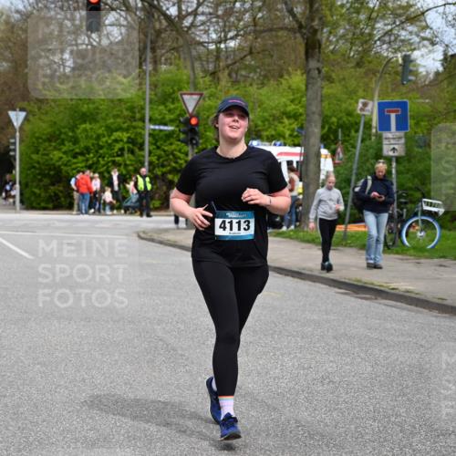 12.04.2026 - 45. Internationalen Wilhelmsburger Insellauf J. Mangold http://msf.ph/oto/9519979 12.04.2026 13:35:16 Ziel 4988, 4989, 3282, 4113 meine-sportfotos.de
