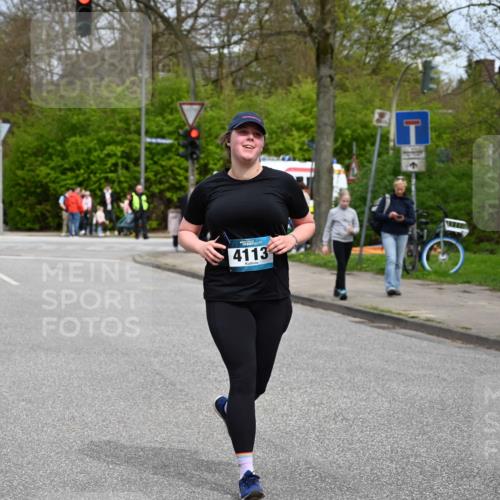 12.04.2026 - 45. Internationalen Wilhelmsburger Insellauf J. Mangold http://msf.ph/oto/9519980 12.04.2026 13:35:16 Ziel 4988, 4989, 3282, 4113 meine-sportfotos.de