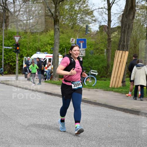 12.04.2026 - 45. Internationalen Wilhelmsburger Insellauf J. Mangold http://msf.ph/oto/9520048 12.04.2026 13:36:38 Ziel 2773, 3559, 5604 meine-sportfotos.de