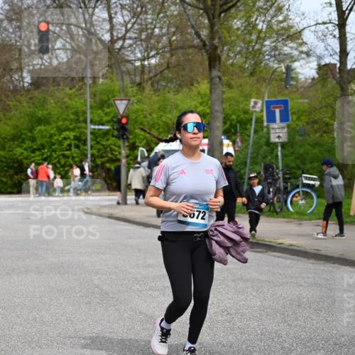 12.04.2026 - 45. Internationalen Wilhelmsburger Insellauf J. Mangold http://msf.ph/oto/9520079 12.04.2026 13:37:05 Ziel 3559, 5604, 3475, 5672 meine-sportfotos.de