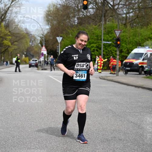 12.04.2026 - 45. Internationalen Wilhelmsburger Insellauf J. Mangold http://msf.ph/oto/9520124 12.04.2026 13:41:08 Ziel 3461 meine-sportfotos.de