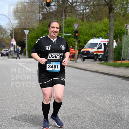 12.04.2026 - 45. Internationalen Wilhelmsburger Insellauf J. Mangold http://msf.ph/oto/9520127 12.04.2026 13:41:09 Ziel 3461 meine-sportfotos.de