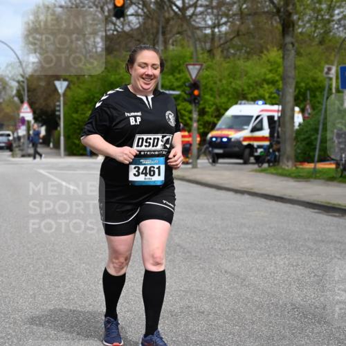12.04.2026 - 45. Internationalen Wilhelmsburger Insellauf J. Mangold http://msf.ph/oto/9520128 12.04.2026 13:41:09 Ziel 3461 meine-sportfotos.de