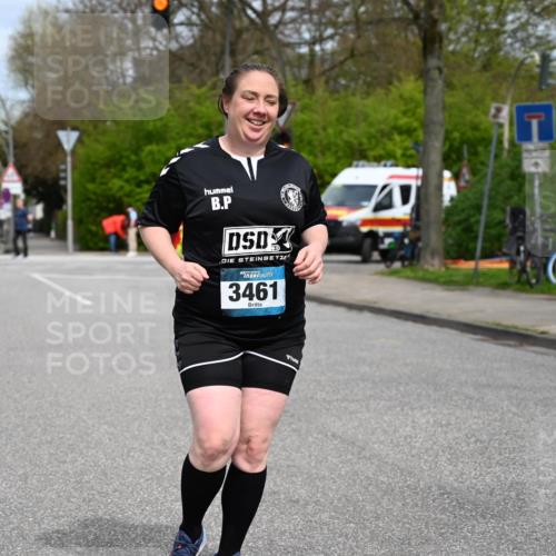 12.04.2026 - 45. Internationalen Wilhelmsburger Insellauf J. Mangold http://msf.ph/oto/9520131 12.04.2026 13:41:09 Ziel 3461 meine-sportfotos.de