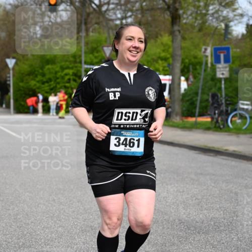 12.04.2026 - 45. Internationalen Wilhelmsburger Insellauf J. Mangold http://msf.ph/oto/9520135 12.04.2026 13:41:09 Ziel 3461 meine-sportfotos.de