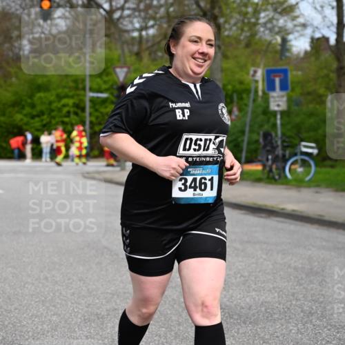 12.04.2026 - 45. Internationalen Wilhelmsburger Insellauf J. Mangold http://msf.ph/oto/9520137 12.04.2026 13:41:09 Ziel 3461 meine-sportfotos.de