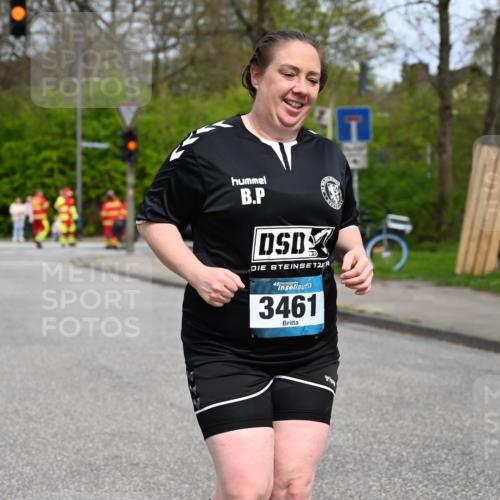 12.04.2026 - 45. Internationalen Wilhelmsburger Insellauf J. Mangold http://msf.ph/oto/9520139 12.04.2026 13:41:10 Ziel 3461 meine-sportfotos.de