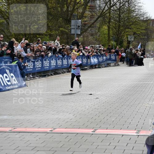 12.04.2026 - 45. Internationalen Wilhelmsburger Insellauf J. Mangold http://msf.ph/oto/9520143 12.04.2026 14:07:51 Ziel 1522 meine-sportfotos.de