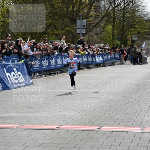 12.04.2026 - 45. Internationalen Wilhelmsburger Insellauf J. Mangold http://msf.ph/oto/9520146 12.04.2026 14:07:52 Ziel 1522 meine-sportfotos.de