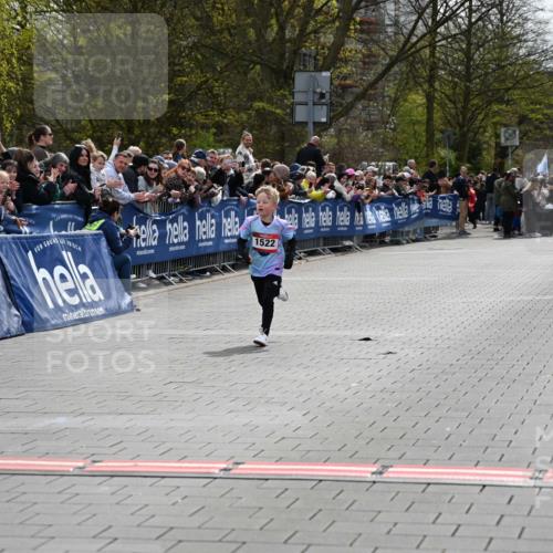 12.04.2026 - 45. Internationalen Wilhelmsburger Insellauf J. Mangold http://msf.ph/oto/9520147 12.04.2026 14:07:52 Ziel 1522 meine-sportfotos.de