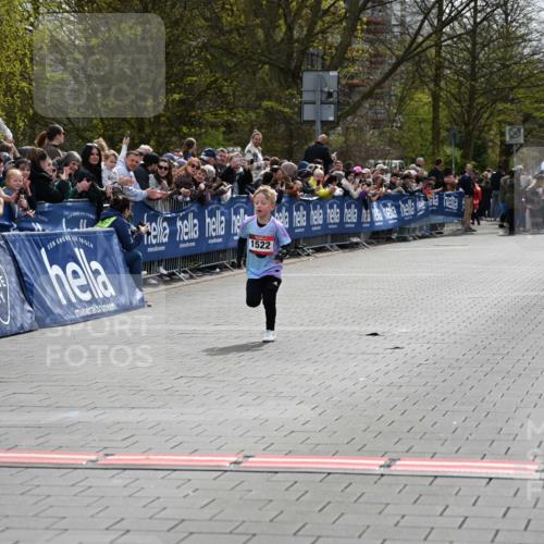 12.04.2026 - 45. Internationalen Wilhelmsburger Insellauf J. Mangold http://msf.ph/oto/9520148 12.04.2026 14:07:52 Ziel 1522 meine-sportfotos.de
