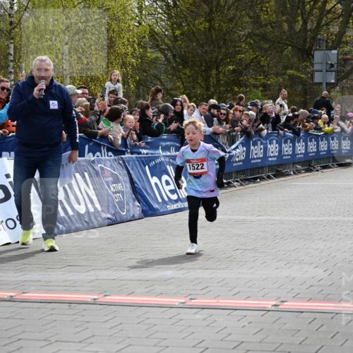 12.04.2026 - 45. Internationalen Wilhelmsburger Insellauf J. Mangold http://msf.ph/oto/9520158 12.04.2026 14:07:53 Ziel 1522 meine-sportfotos.de