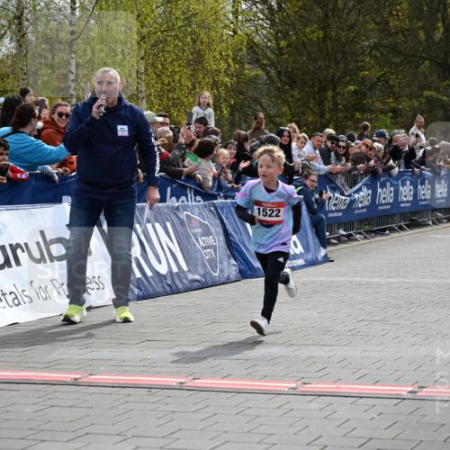 12.04.2026 - 45. Internationalen Wilhelmsburger Insellauf J. Mangold http://msf.ph/oto/9520161 12.04.2026 14:07:53 Ziel 1522 meine-sportfotos.de