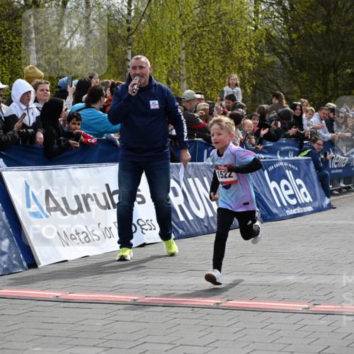 12.04.2026 - 45. Internationalen Wilhelmsburger Insellauf J. Mangold http://msf.ph/oto/9520165 12.04.2026 14:07:53 Ziel 1522 meine-sportfotos.de