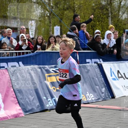 12.04.2026 - 45. Internationalen Wilhelmsburger Insellauf J. Mangold http://msf.ph/oto/9520178 12.04.2026 14:07:54 Ziel 1522 meine-sportfotos.de
